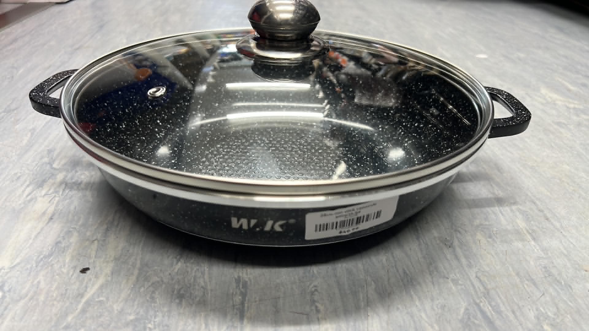 Non-Stick Marble Shallow Casserole & Chef Pot Non-Stick Marble Shallow Casserole & Chef Pot